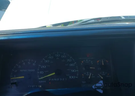 1997 Chevrolet C1500 Fleetside W/T из США, поврежденный, VIN 1GCEC14WXVZ156678